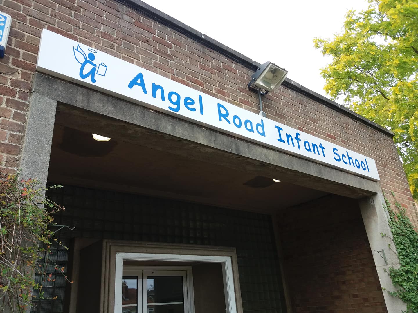 School signs from Monarch Signs